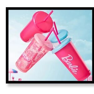 4 Pk (New in package) Plastic Barbie Pink and Blue Drink Tumblers